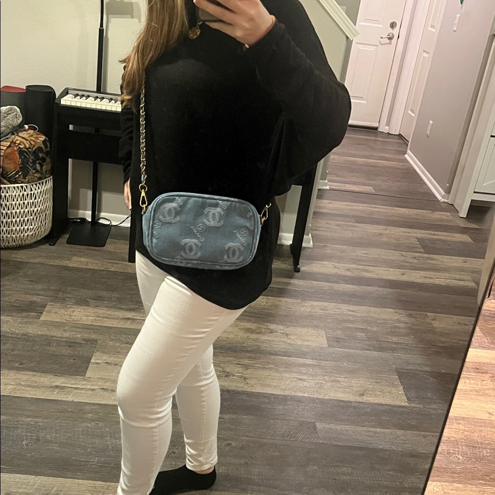 Chanel Beauty Blue Denim Crossbody Bag GWP - Picture 6 of 12